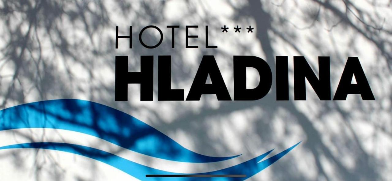 Hotel Hladina Nebrich エクステリア 写真