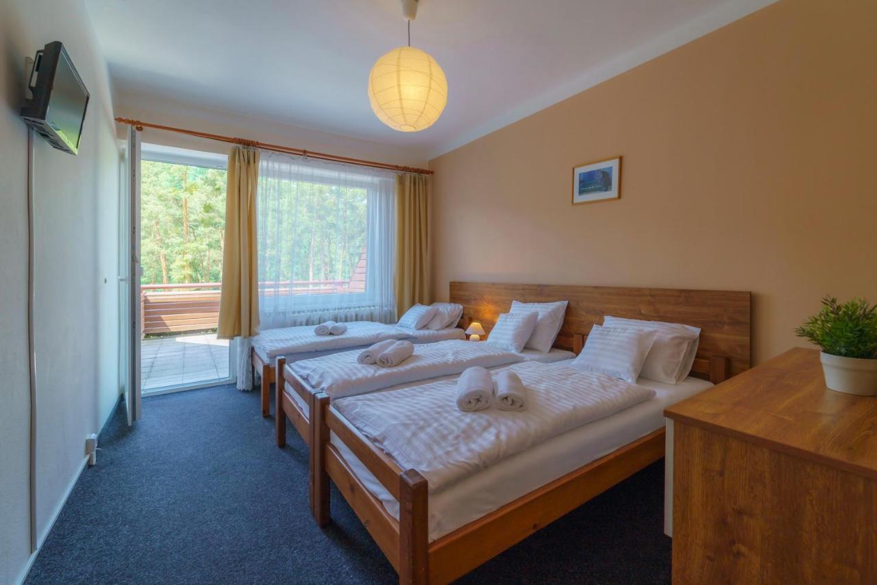Hotel Hladina Nebrich エクステリア 写真
