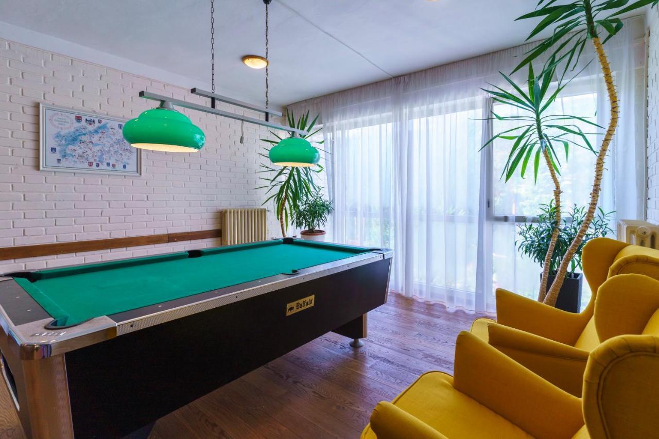 Hotel Hladina Nebrich エクステリア 写真